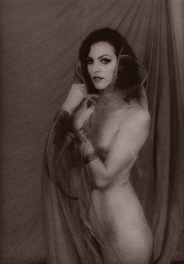 Effeuilleuse Burlesque Performeuse Feu Paris