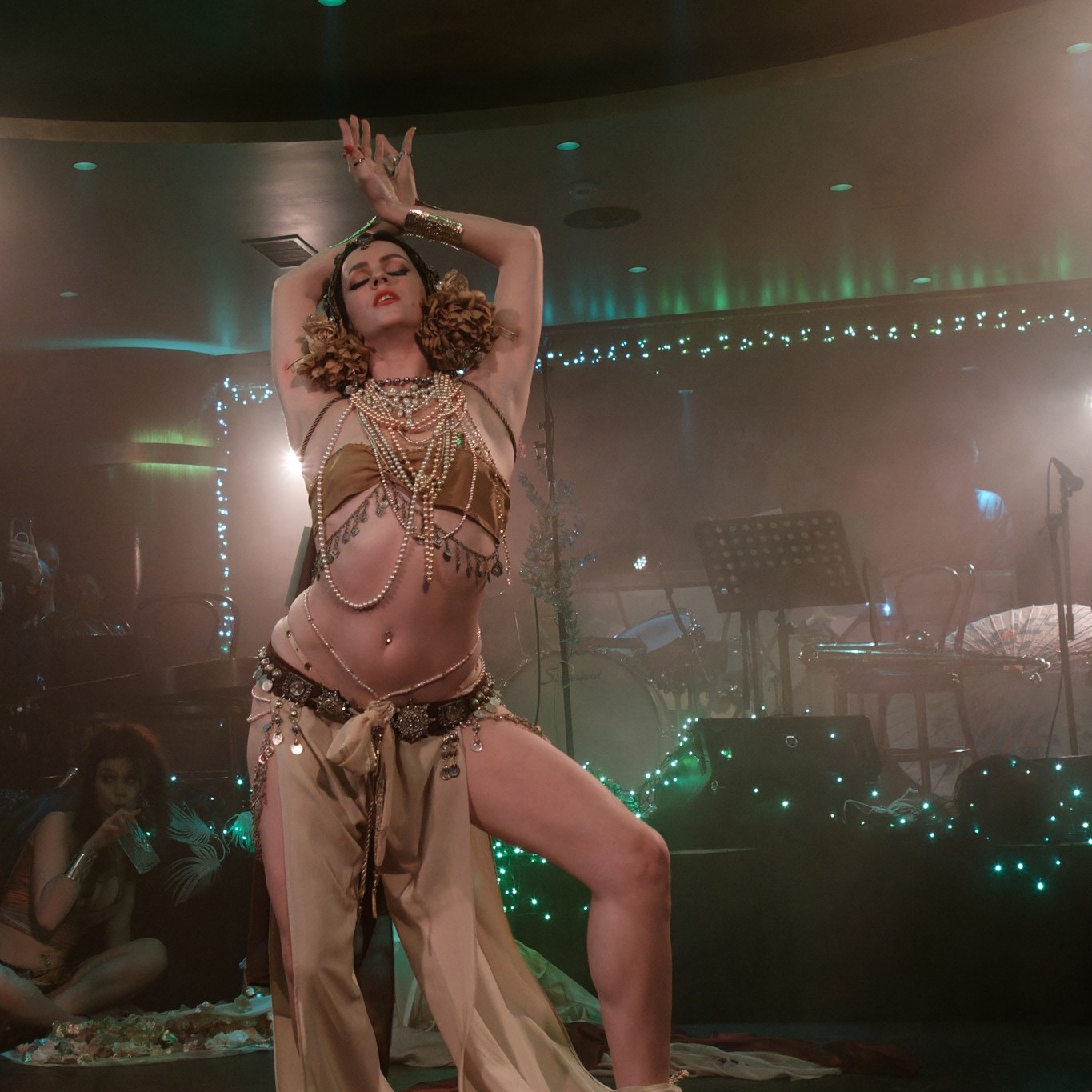 Effeuilleuse Burlesque Performeuse Feu Paris