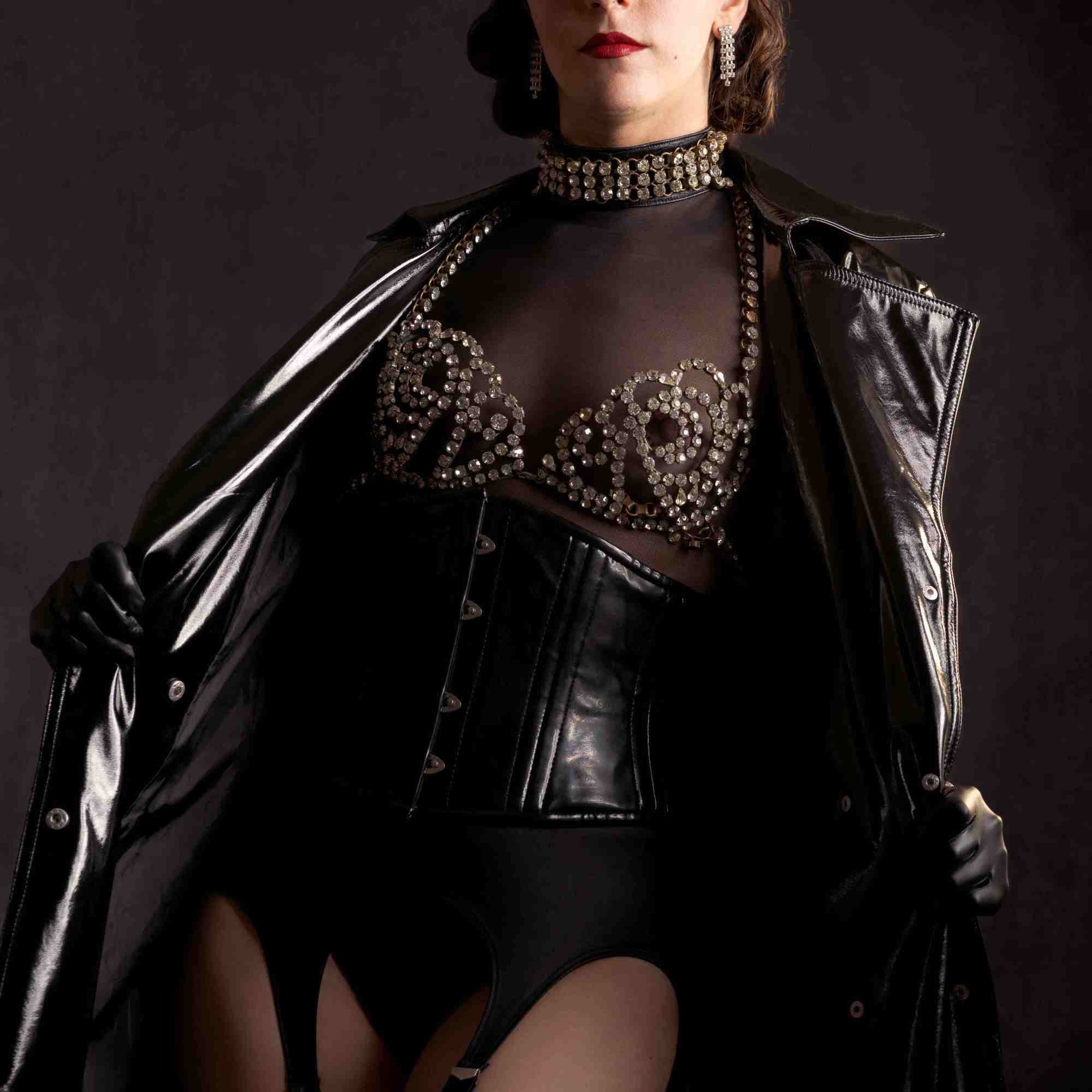 Effeuilleuse Burlesque Performeuse Feu Paris