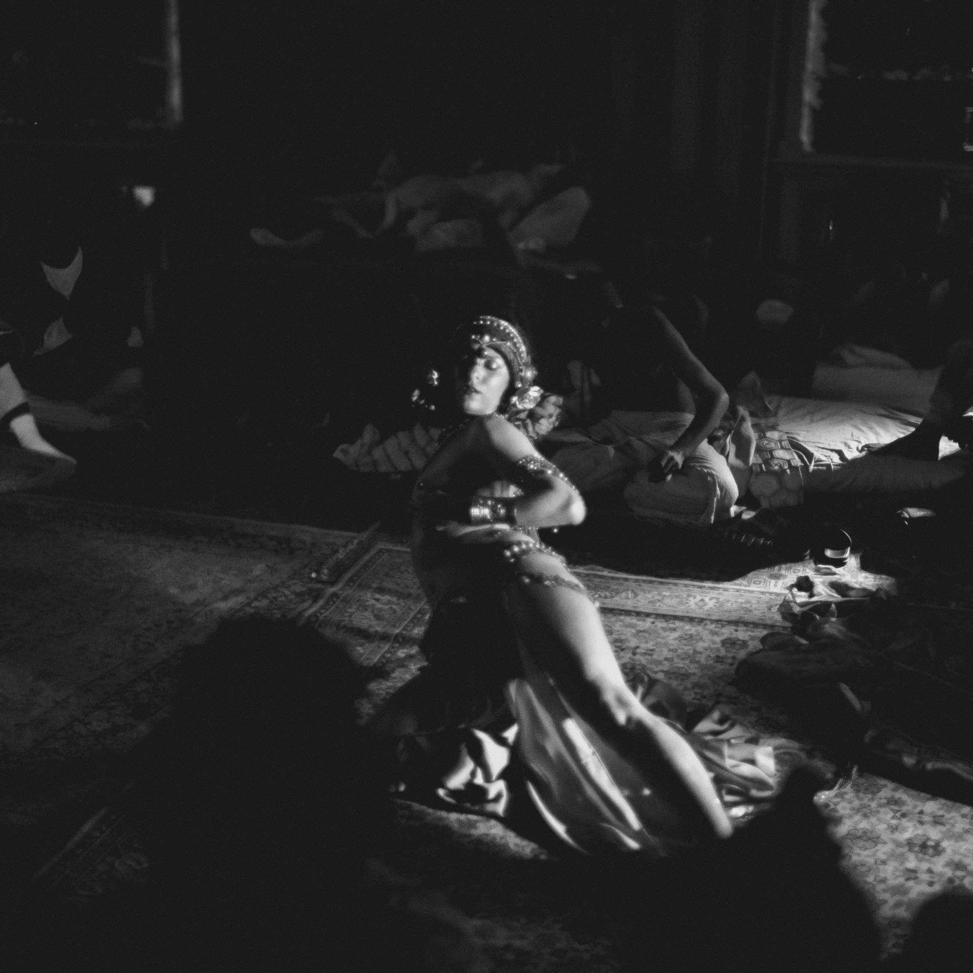 Effeuilleuse Burlesque Performeuse Feu Paris