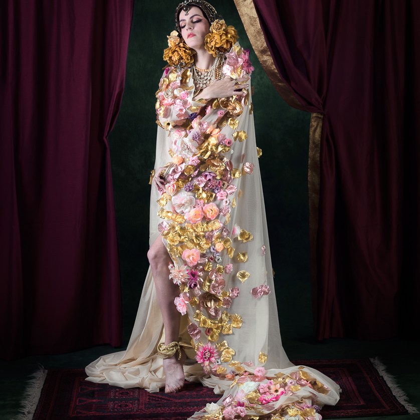 Effeuilleuse Burlesque Performeuse Feu Paris