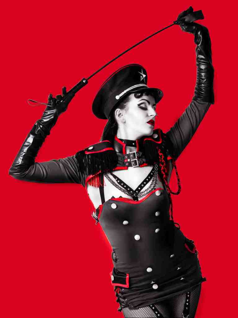 Effeuilleuse Burlesque Performeuse Feu Paris