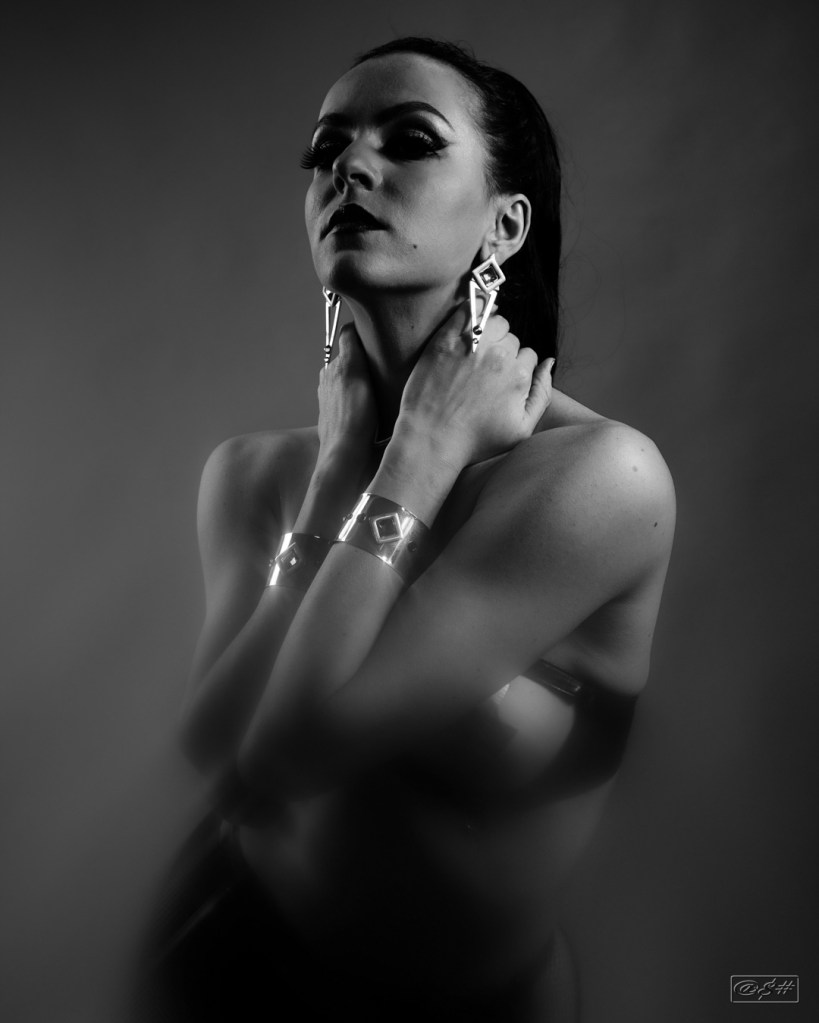 Effeuilleuse Burlesque Performeuse Feu Paris