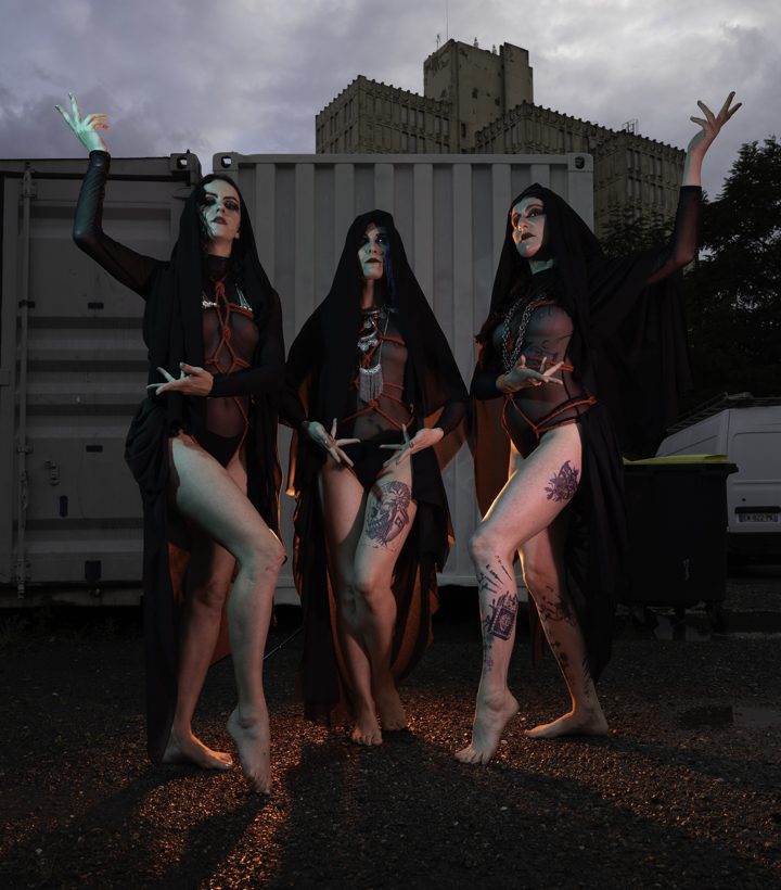 Effeuilleuse Burlesque Performeuse Feu Paris