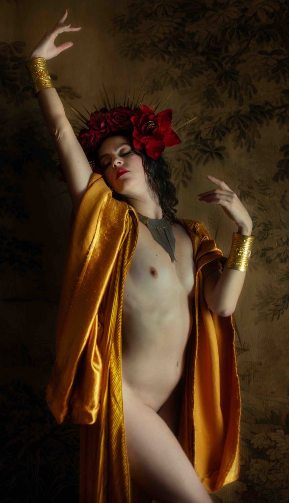 Effeuilleuse Burlesque Performeuse Feu Paris